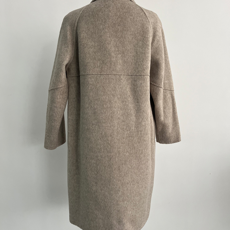Women's Elegant Solid Color Wool Coat Comfortable & Warm Oversized Design