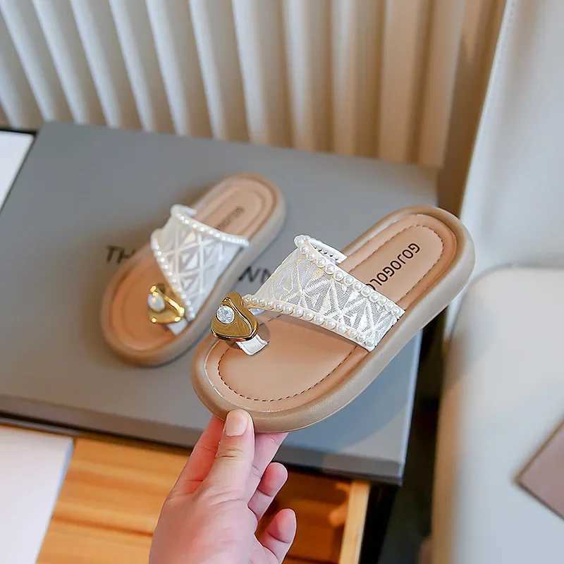 Slipper Child Shoe Girl Princess Slippers Summer New Little Girl Soft Sole Sandals Versatile Pearl Clip Shoe Fashionable Fairy Style H241217