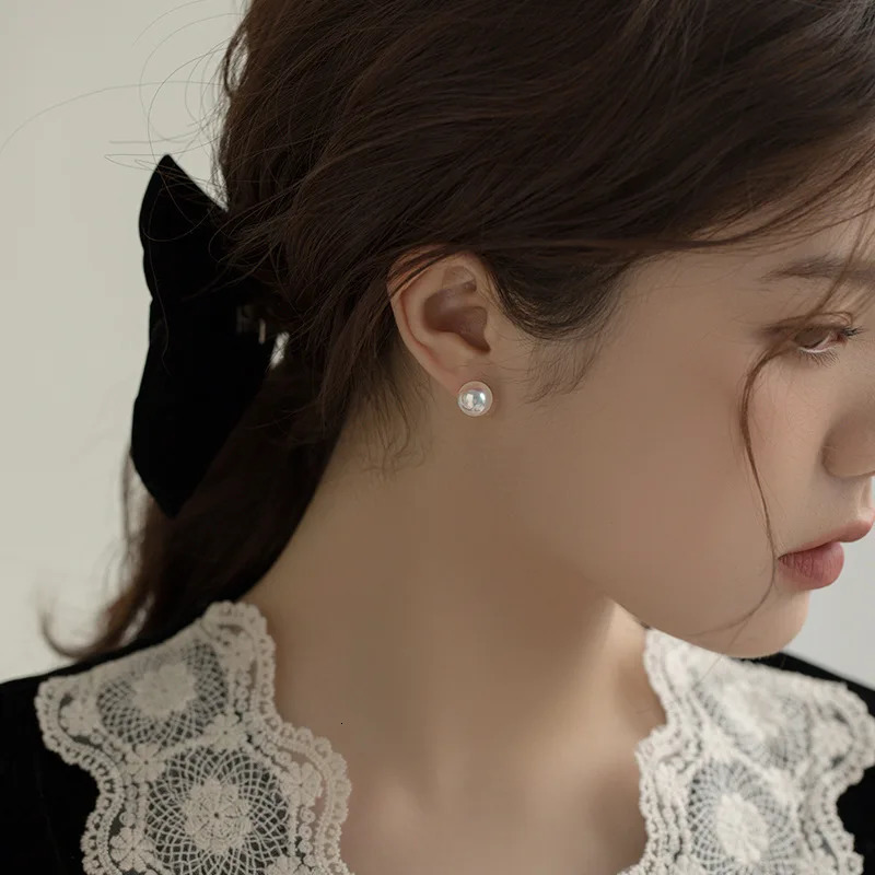 MOXI Vintage Mabel Pearl Ear Clip Female Mosquito Coil Earring Without Piercing Earrings Advanced Sense 241220
