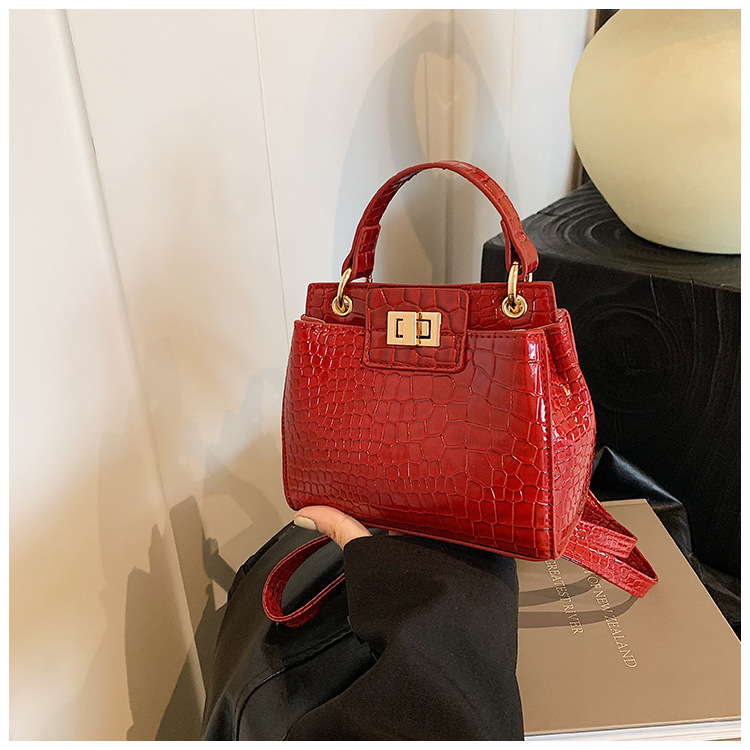 Free shipping 2025 New Single Shoulder Bag for Women flap fashion handbag single shoulder crossbody bag
