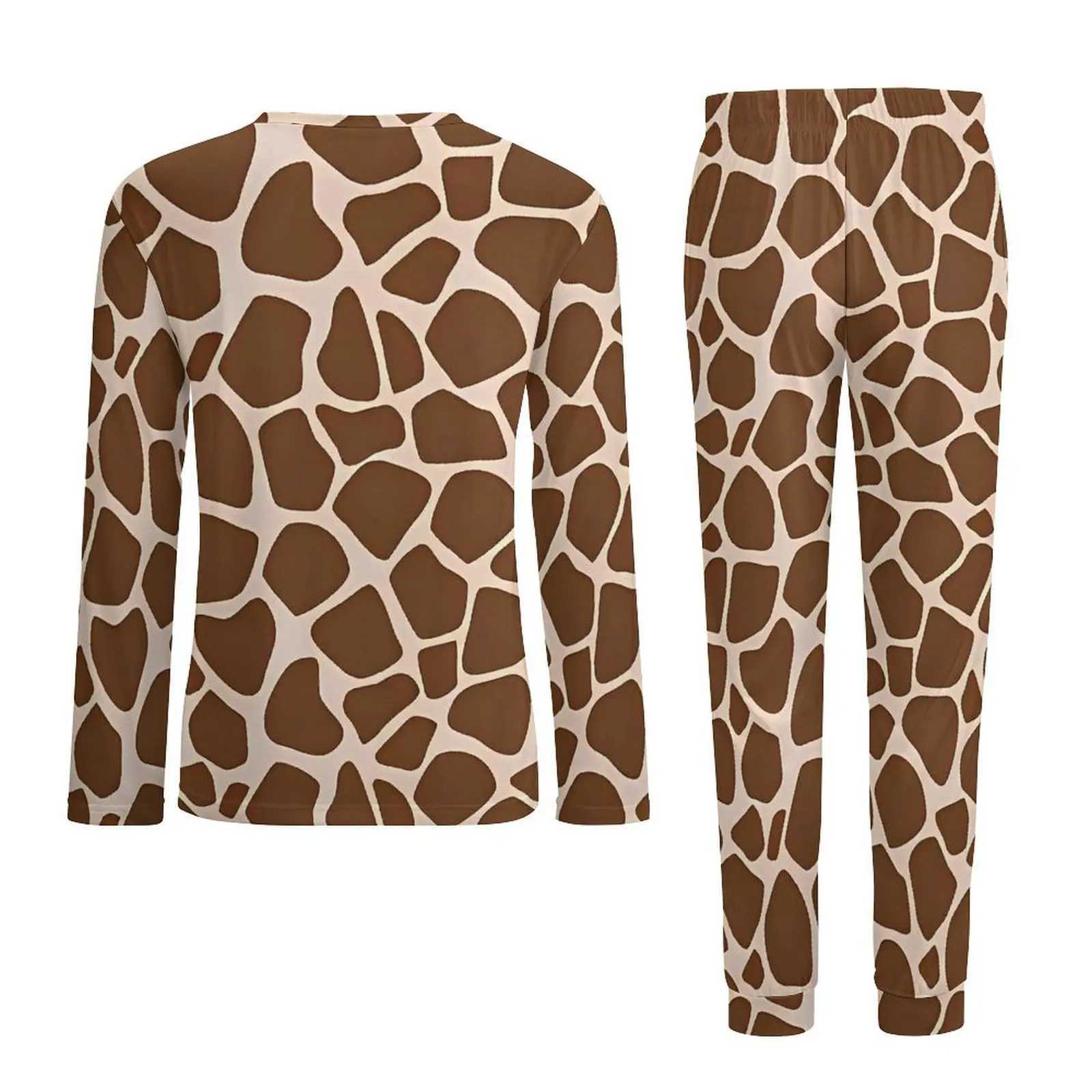 Giraffe printed pajamas autumn 2-piece cute brown animal skin pajamas set mens long sleeved aesthetic graphic pajamas large size W241221