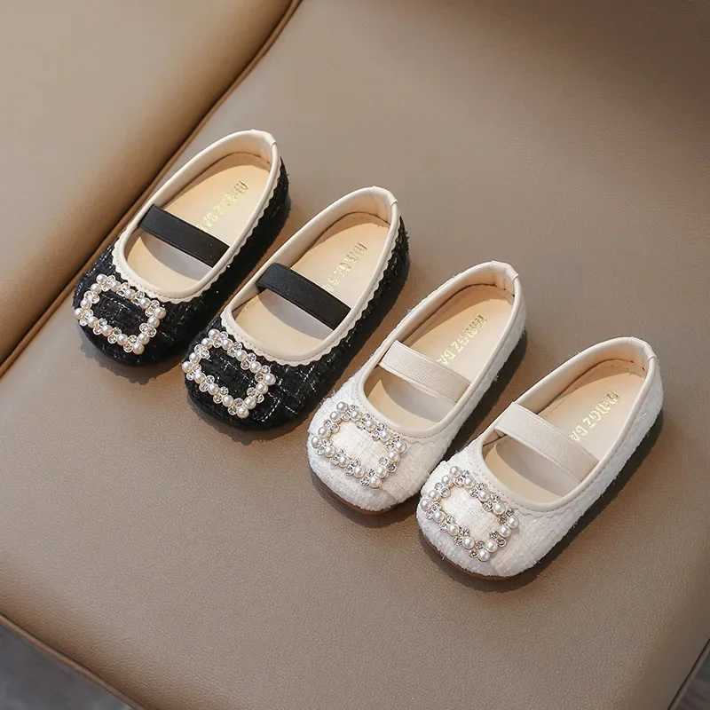 Sneakers Children Leather Shoes for Girls 2024 Autumn New Fashion Elegant UK Style Soft Sole Princess Beading Sweet Party Single Shoes H241221