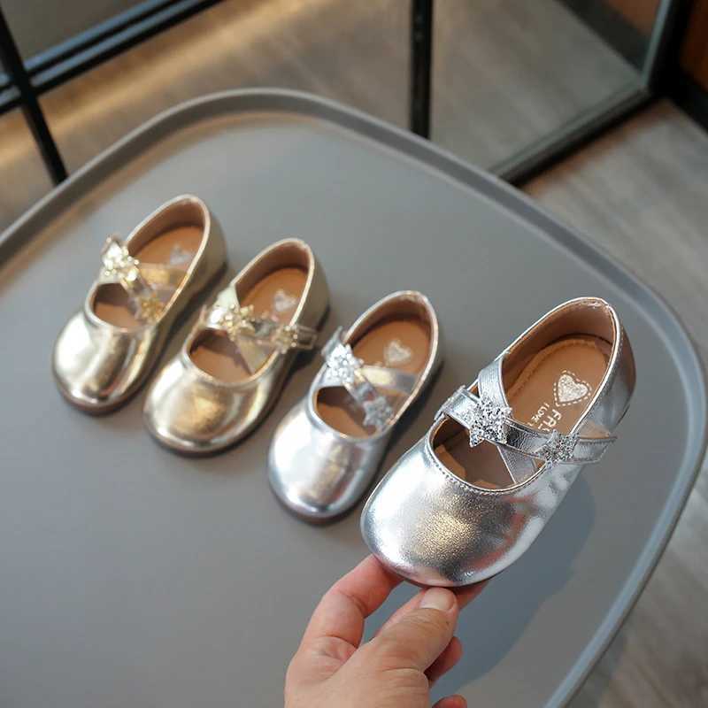 Sneakers Girls Mary Janes Cross Strap Gold Sliver Light Children Flat Shoes Stylish Square Toe Party Flexiable Spring Kids Casual Shoes H241221
