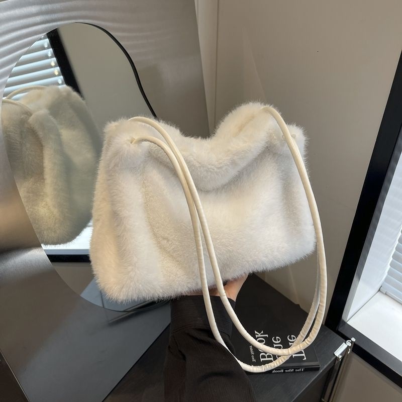 Multifunctional Instagram Women s Cute Plush Autumn Winter New Shoulder Bag Super Hot Handbag Designer Plush Bag bag