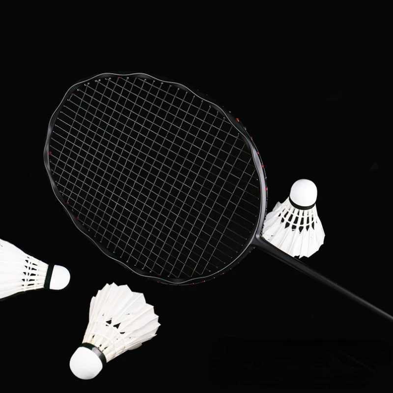 5U professional carbon integrated badminton racket ultra light offensive single shutter racket used for game training weighing up to 32 poundsW241221