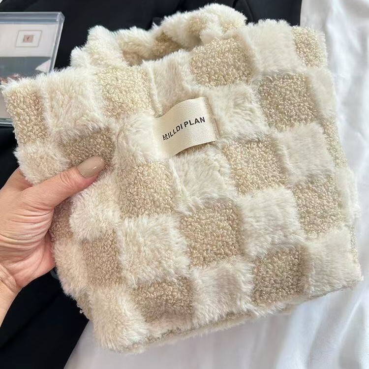 Autumn Winter Plush Women s New Large Capacity Trendy Commuter Multifunctional Designer Outdoor Handbag Trendy Shoulder Bag bag