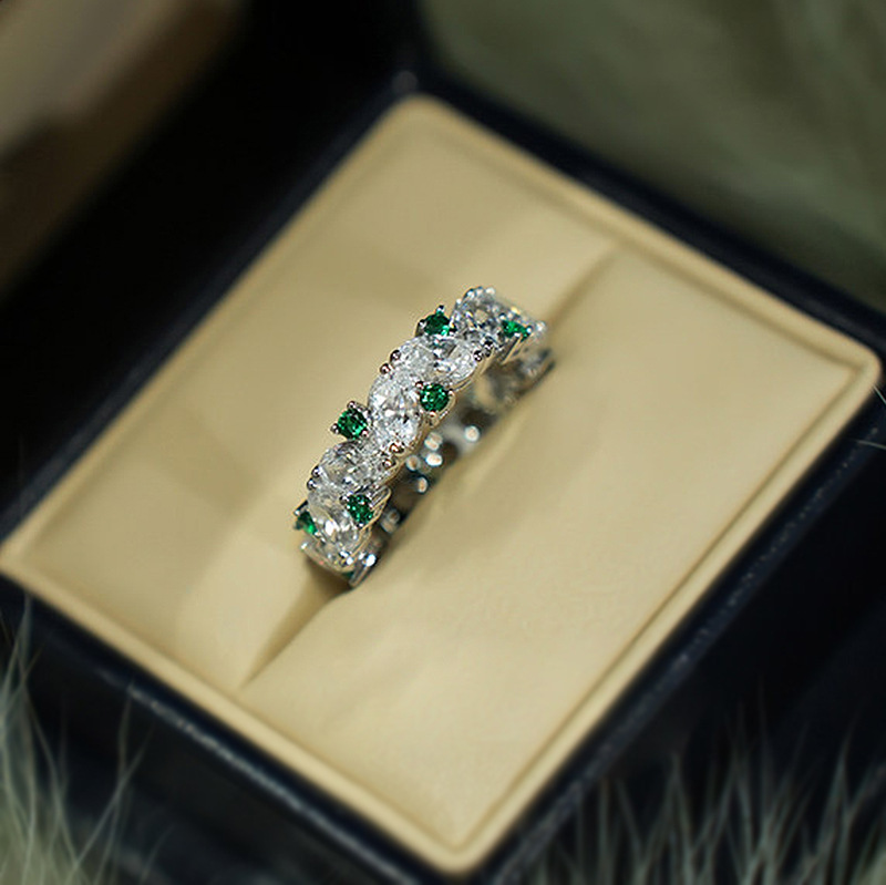 Handmade Sparkling Wedding Rings Luxury Jewelryb Soild 100% 925 Sterling Silver Oval Row White Moissanite Diamond Gemstones Party Women Engagement Ban