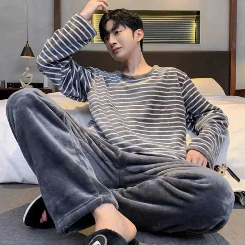 Mens flannel sleepwear set autumn and winter sleepwear casual sleepwear thick and warm sleepwear 2PCS set mens coral velvet soft lounge set W241221