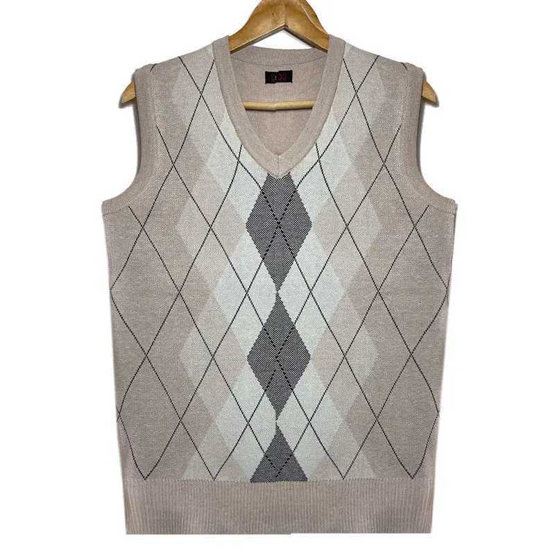 Sweater Man V Neck Solid Color Waistcoat Diamond Grid Knit Vests for Men Cheap New in High Quality Cashmere Open Top Elegant Y2kXJ241221