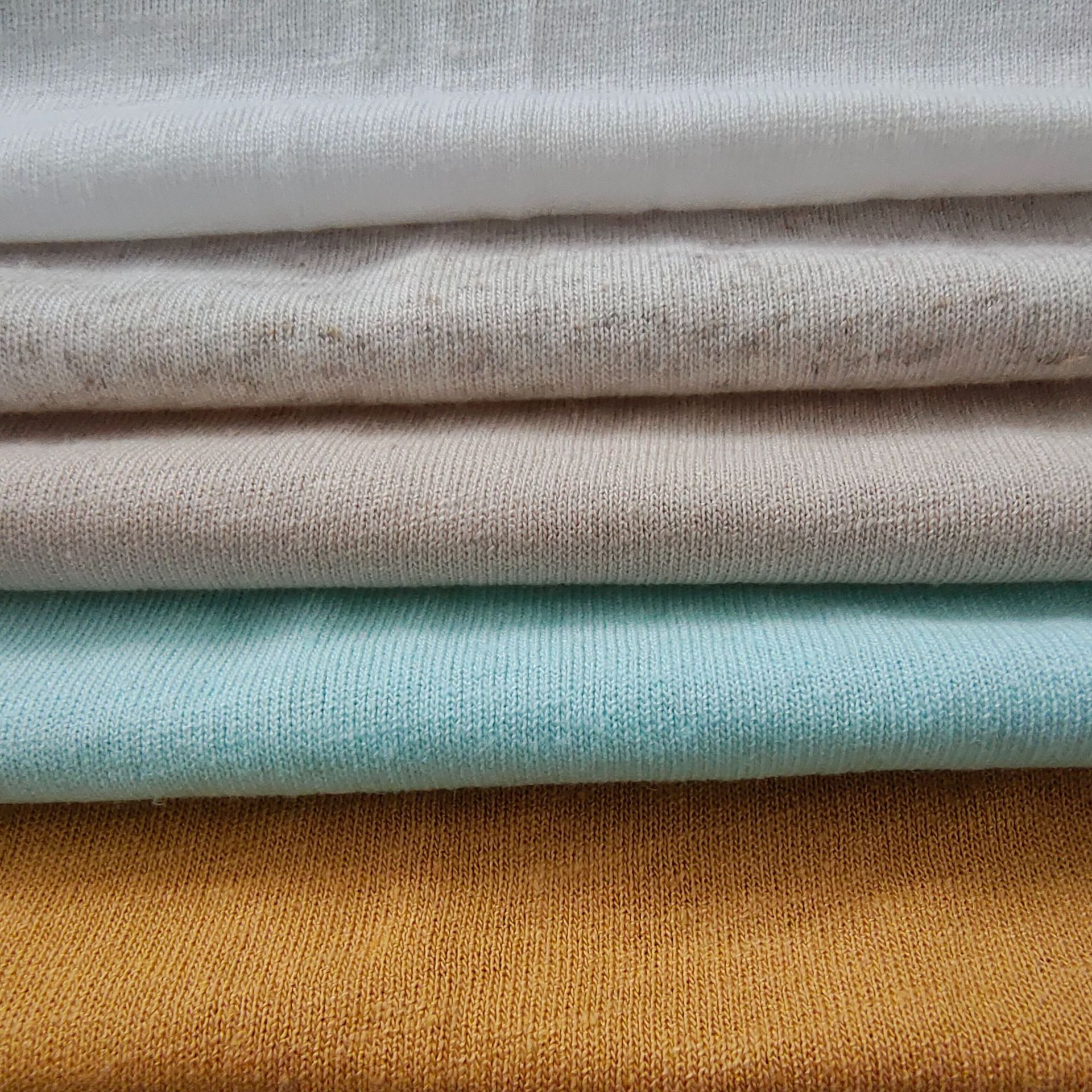 Breathable Knitted Fabric with Linen and Artificial Silk for Comfortable Clothing