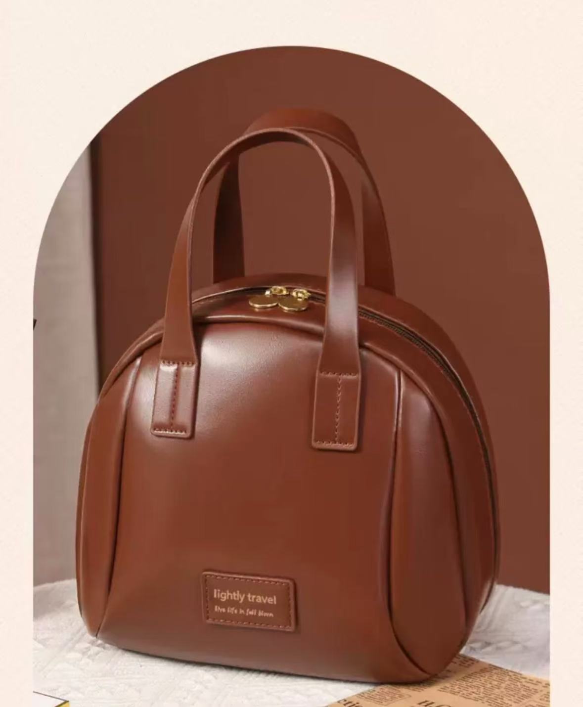 2024 The latest dry and wet separation large capacity makeup bag