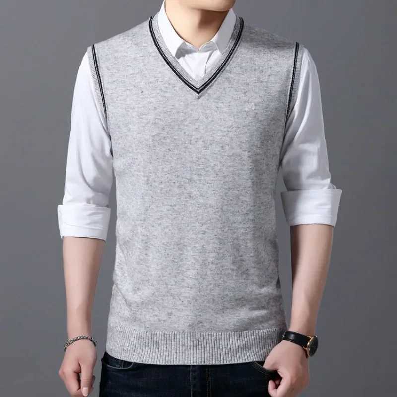 5 Colors 2024 Autumn and Winter New Wool Vests V-neck Business Casual Mens Office Vest Warm and Slim Fit Sweater VestXJ241221