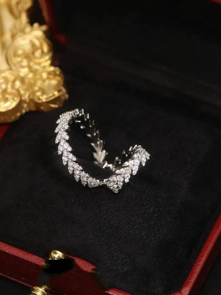 French Elegance Willow Leaf Rhinestone Ear Cuff Clip No Piercing CZ Fairy Ear Hanger Chic Versatile 241220