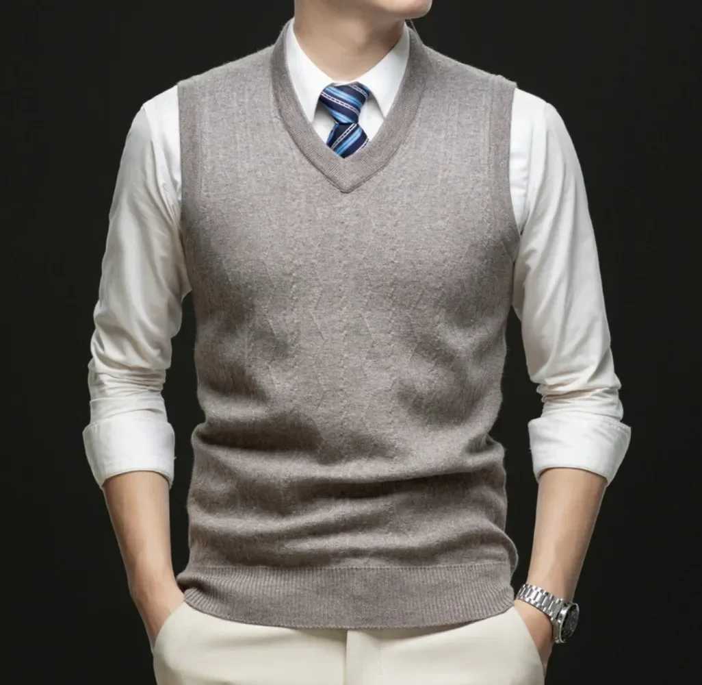 Trend New Mens Business Casual Pullover Wear Warm Sleeveless Wool Knitted Sweater Vest TopsXJ241221