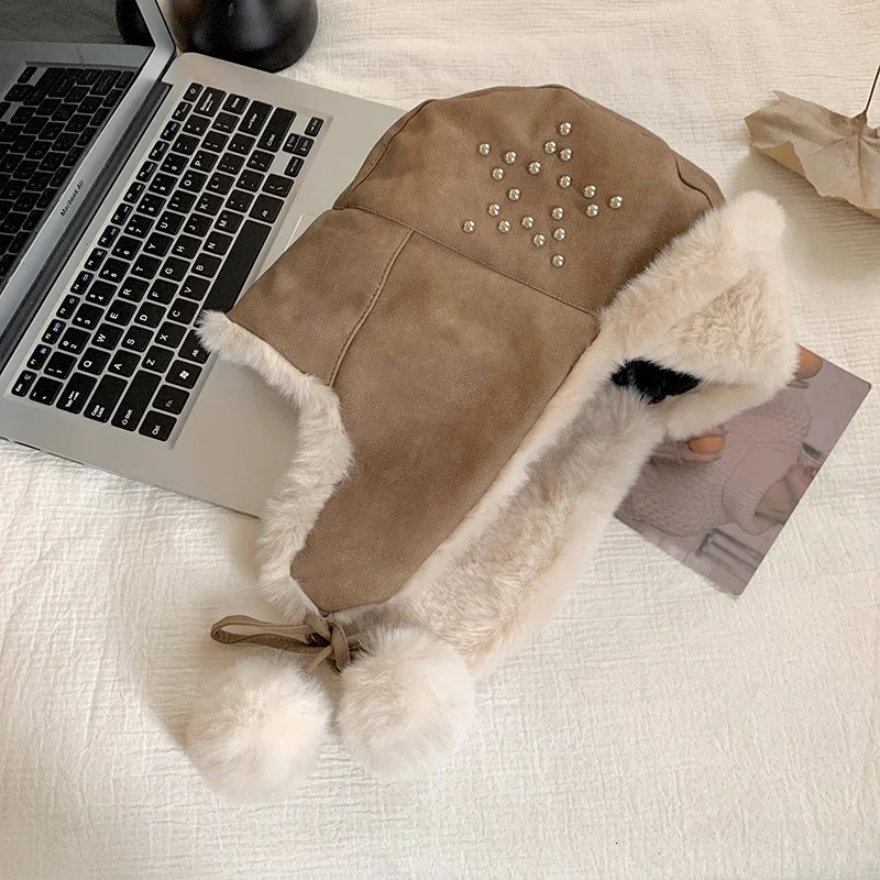 Winter suede velvet Lei Feng hat for men and women outdoor bicycles ear protector big head rivet decoration Russian hat 241220