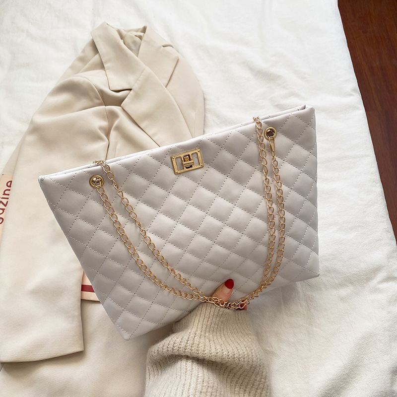 Free shipping New Single Shoulder Bag for Women Leisure flap womens diamond handbag chain crossbody messenger bag