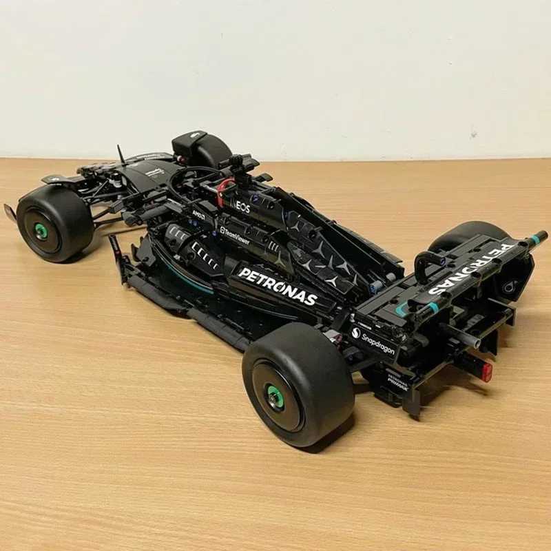 Free shipping 1642Pcs Technical F1 Performance Racing Car Model Building Blocks Set For Adults Bricks Toys Gifts Collection