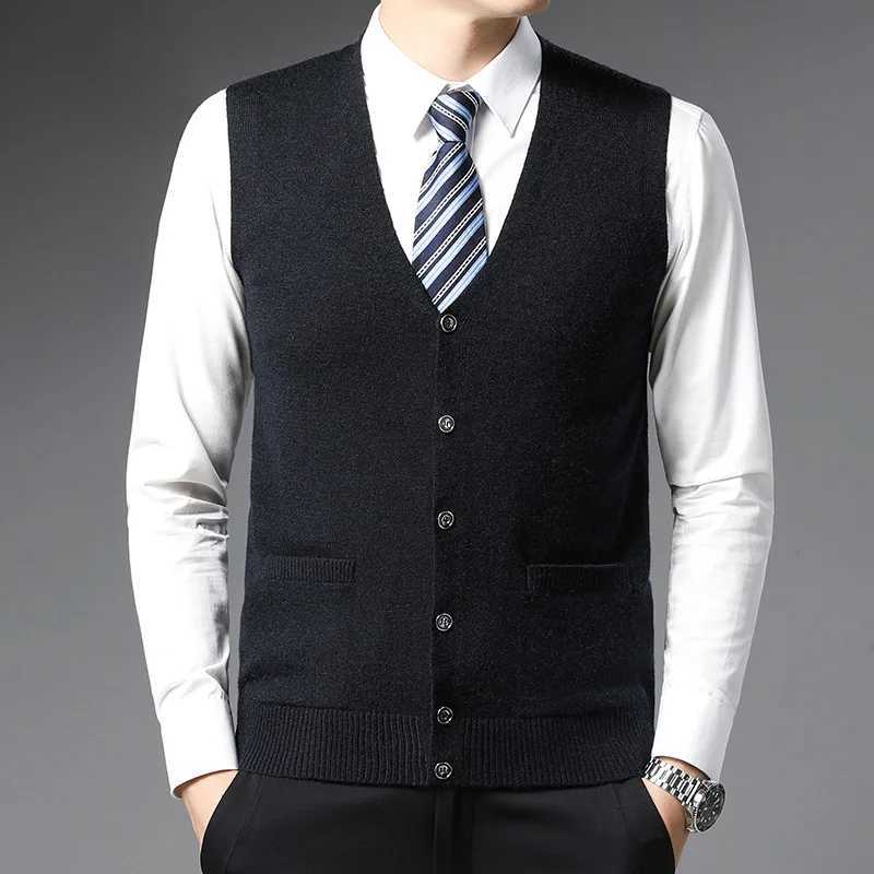 Mens Autumn and Winter Cardigan Vest Youth Leisure Solid Color Pocket Leisure Sleeveless Warm Knit Top VestXJ241221