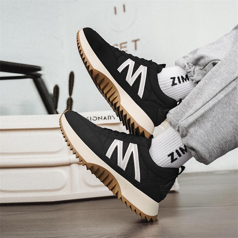 Men Sports Chunky Trendy Running Designer Shoes Thick Sole Anti-slip Triple Black White Beige Free shipping 66