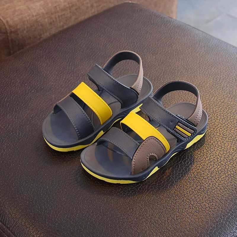Sneakers Childrens beach sandals student anti slip shoes simple and ordinary boys sandals simple and soft bottom childrens casual shoes H241221