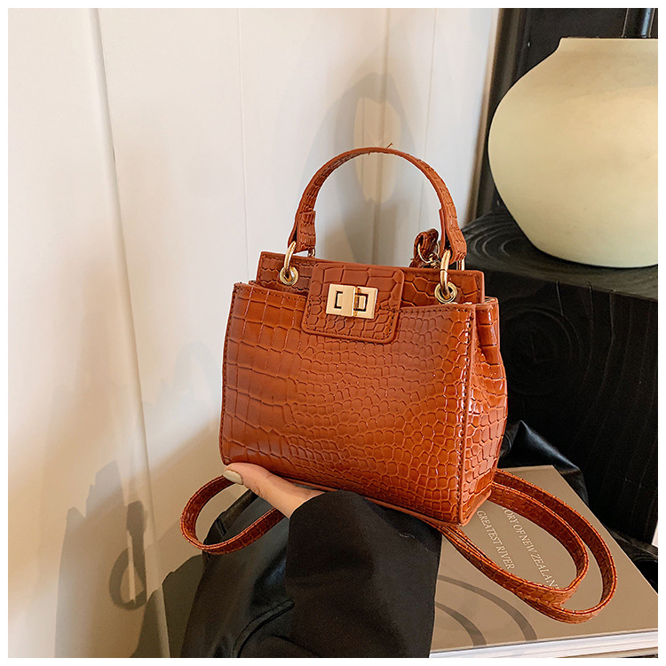 Free shipping 2025 New Single Shoulder Bag for Women flap fashion handbag single shoulder crossbody bag