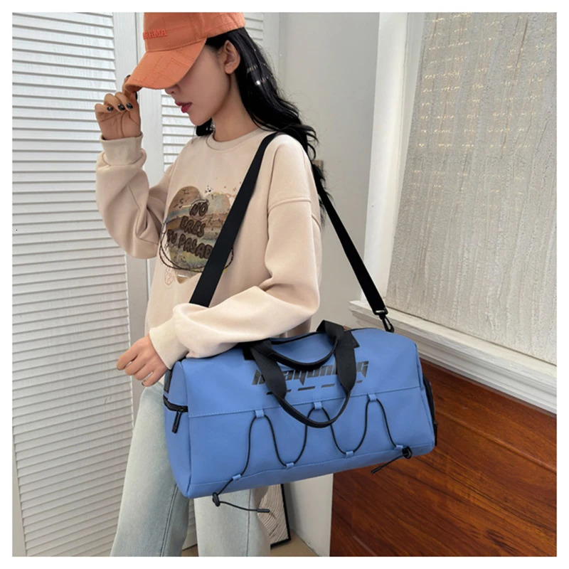 Womens gym sports bag portable handbag fitness travel bag weekend yoga shoe pocket womens shoulder bag outdoor bag mens bag 241220