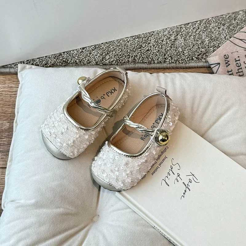 Sneakers Children Mary Jane Leather Princess Shoes for Girls 2024 Spring New Soft Sole Party Sweet Shallow Mouth Cute French Single Shoes H241221