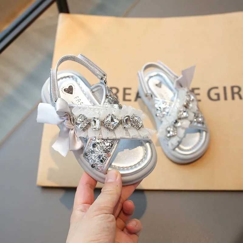 Sneakers Girls Princess Sandals 2024 Summer New Baby Sparkly Rhinestones Bow Shoes Fashion Non-slip Flat Childrens Sandals Slipper H241221