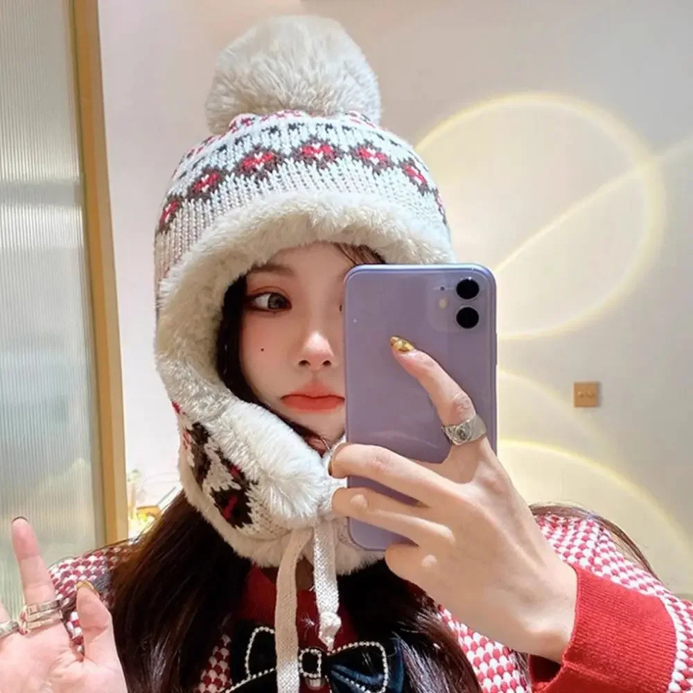 Fashionable autumn and winter warm hat plush retro Lei Feng hat windproof and cold proof womens ski hat 241220