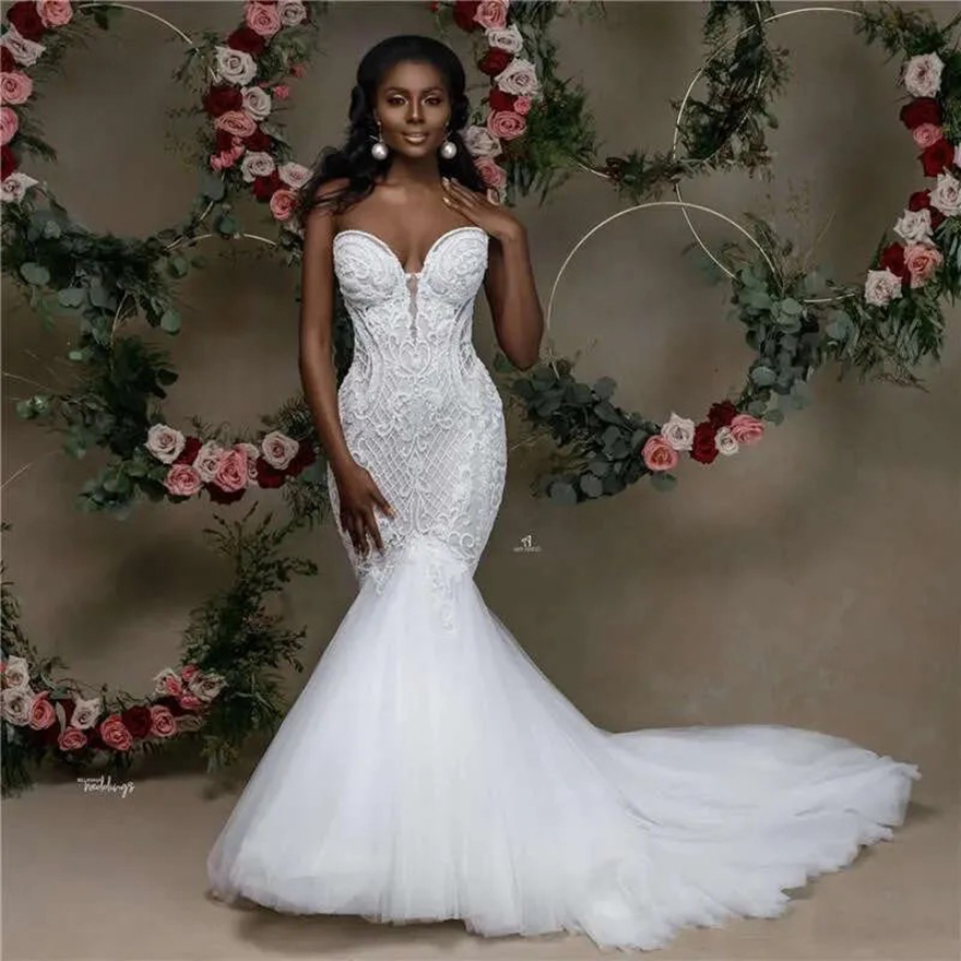 African Sexy Off Shoulder Mermaid Wedding Dresses With Sweep Train Newest Lace Appliqued Black Girl Plus Size Beach Bridal Gowns