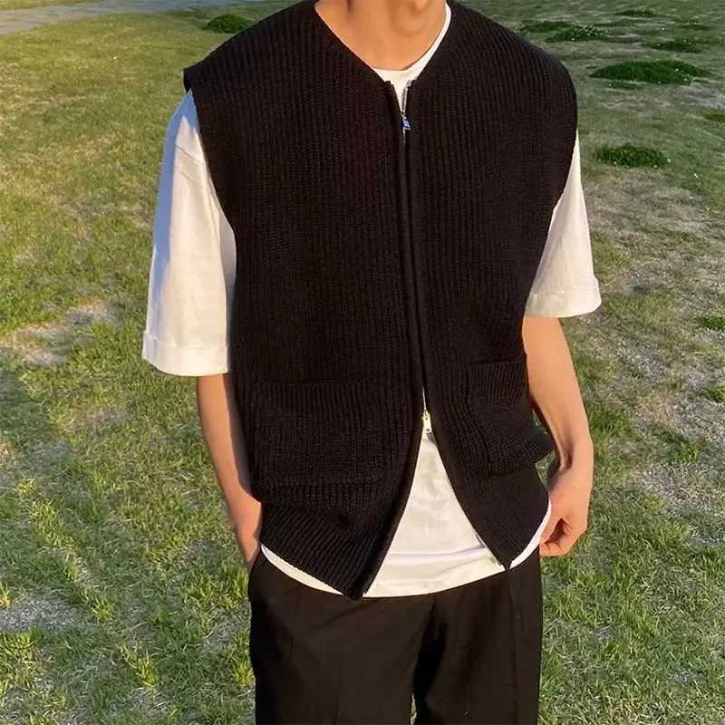 2024 New Mens Spring Autumn Fashion Zipper Knit Vest Coat Male Loose Cardigan Vest Men Solid Color Sweater Waistcoat A38XJ241221