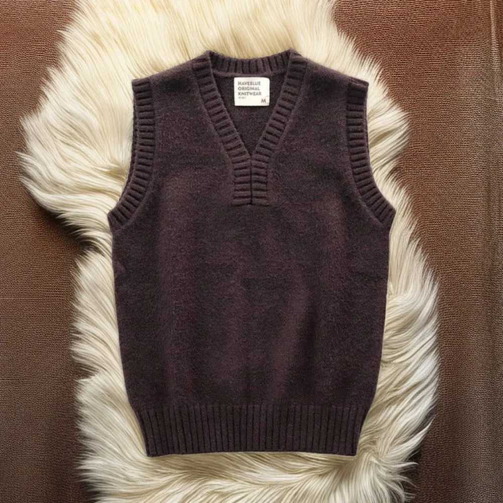 Mens Knitted Vest Solid Color Waistcoat V Neck Vintage Slim Fit Sweaters Male Elegant Sleeveless New in Clothing Deals 2024 TopXJ241221