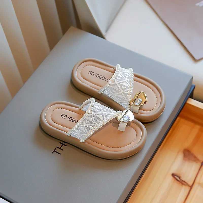 Slipper Child Shoe Girl Princess Slippers Summer New Little Girl Soft Sole Sandals Versatile Pearl Clip Shoe Fashionable Fairy Style H241217