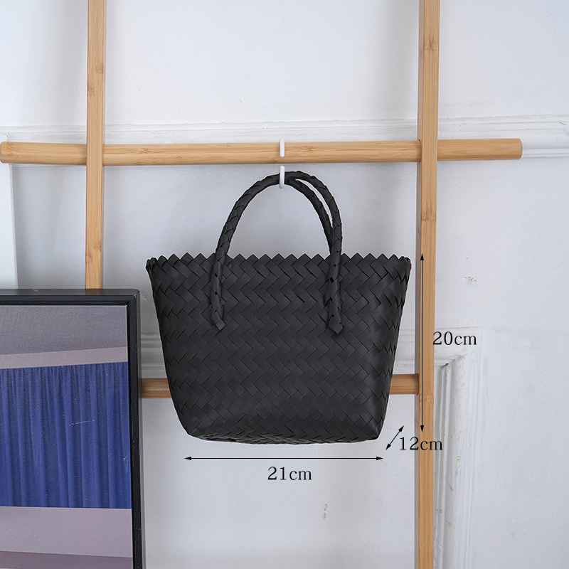 New Fashionable Daily Commuting Large Capacity Handbag Designer Straw Bag Plastic Weaving Leisure Beach Handbag bag