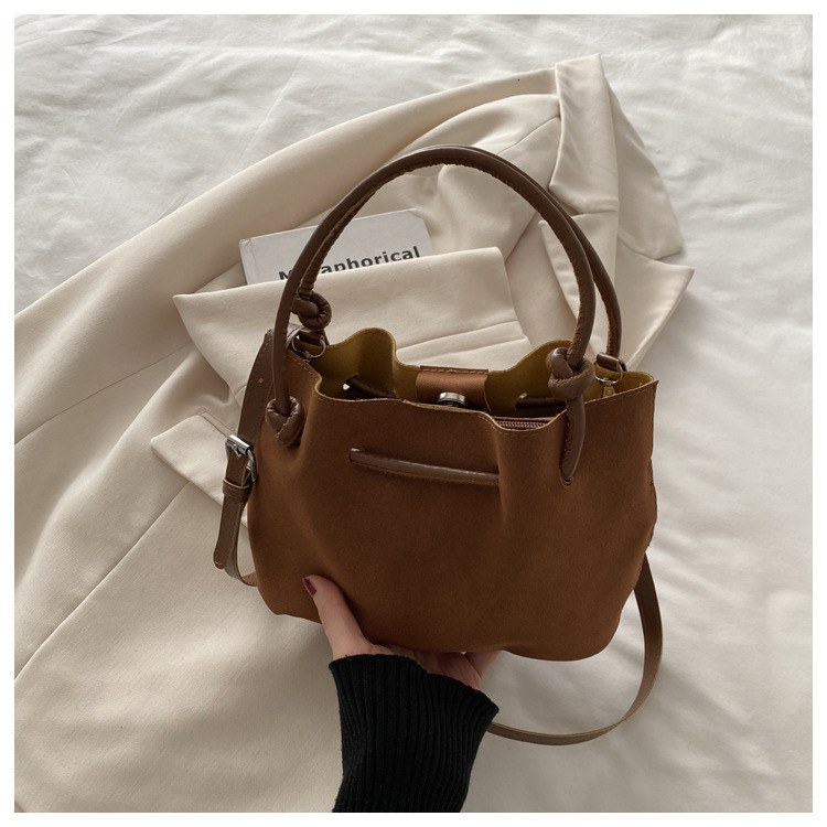 New trendy personalized texture bucket trendy designer temperament fashionable shoulder bag simple frosted shoulder crossbody bag bag