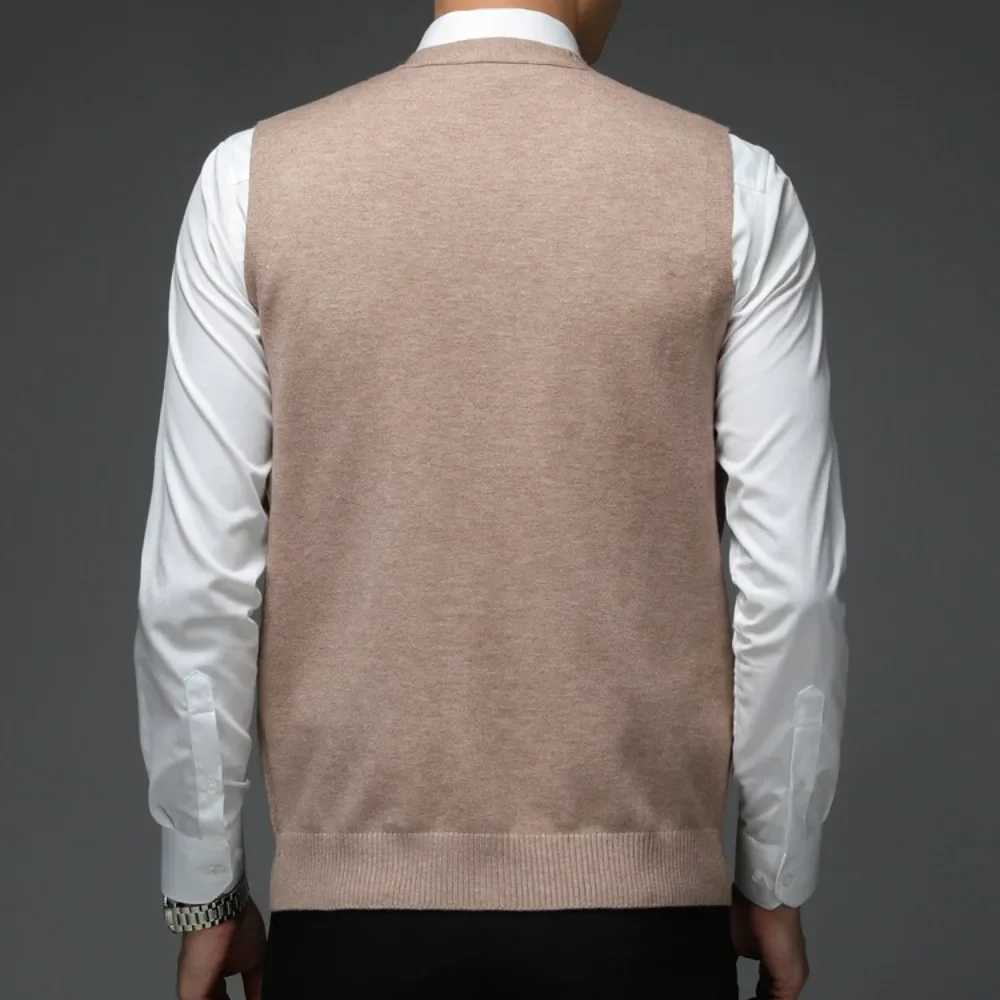 Trend Mens Business Casual Pullover Wear Warm Sleeveless Velvet Knitted Sweater Vest TopsXJ241221