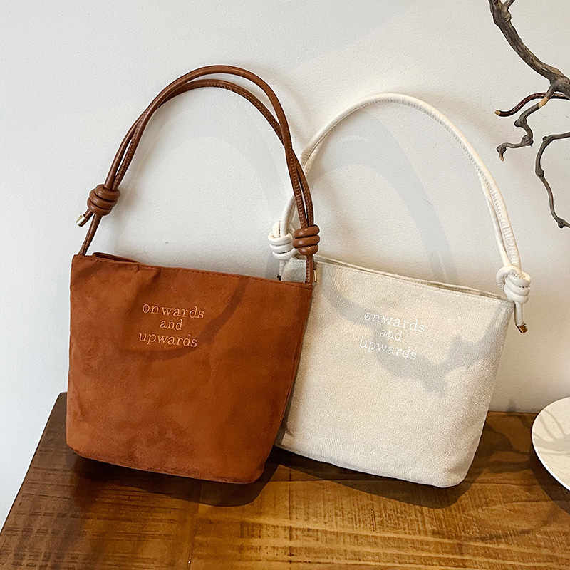 Autumn and winter suede new women s designer handbag trendy crossover super hot shoulder bag bucket bag bag
