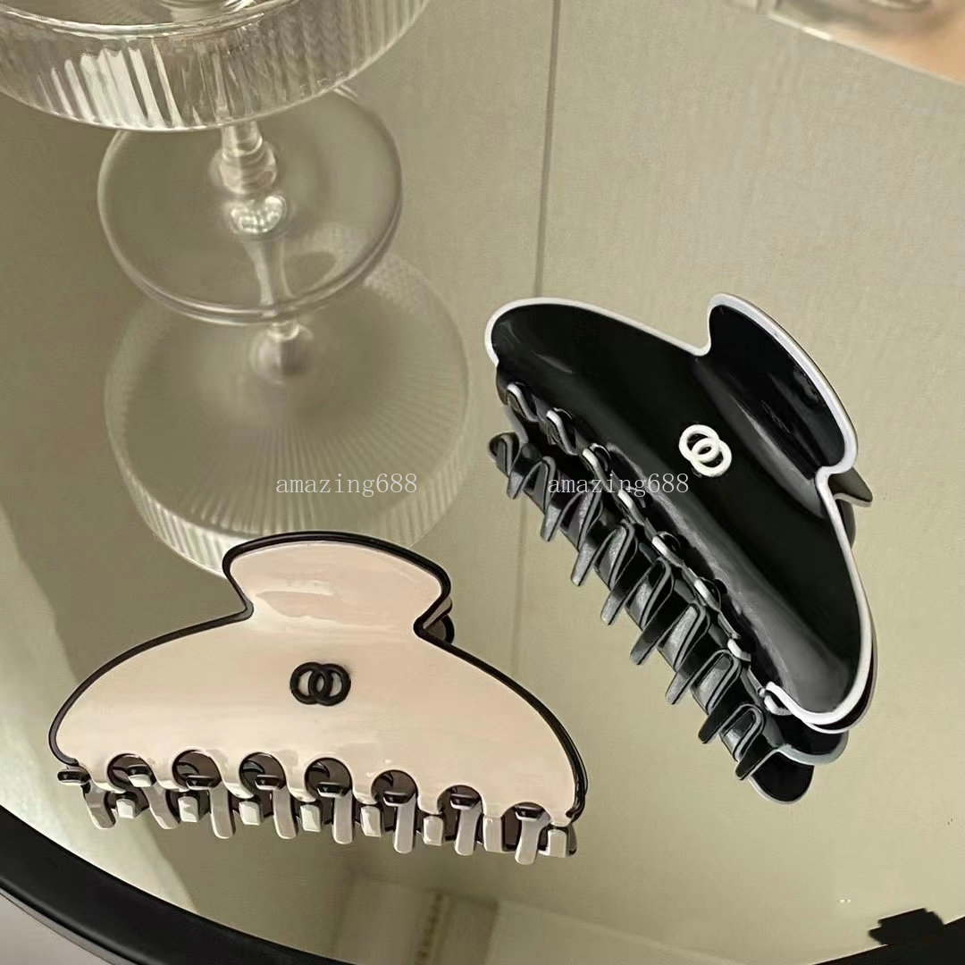 Luxury Barrettes Designer Womens Girls Hairpin Classic Versatile Leisure Letter Hairclips Fashion Black Hairpin Hair Clips