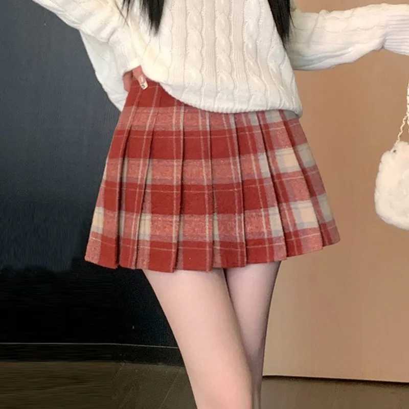 Preppy Style Winter Plaid Vintage Pleated Mini Wool Skirt For Women High Waist Thicken Casual School Cute Short Skirt FeXJ241221