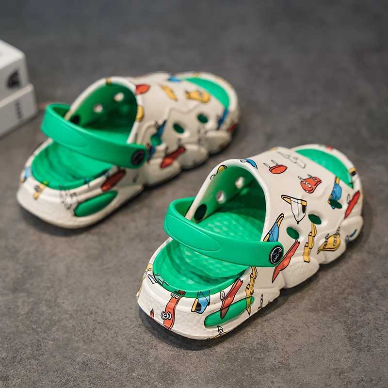 Sneakers Childrens sliders printed on indoor and outdoor non slip soft bottom home graffiti boys and girls treasure stepping on poop sandals H241221
