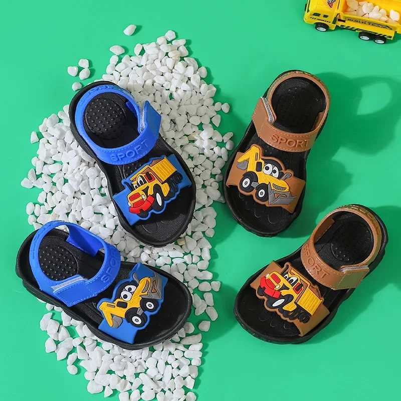 Sneakers Summer childrens shoes boys sandals flat bottomed breathable baby walking shoes cartoon cars childrens outdoor running sandals for students H