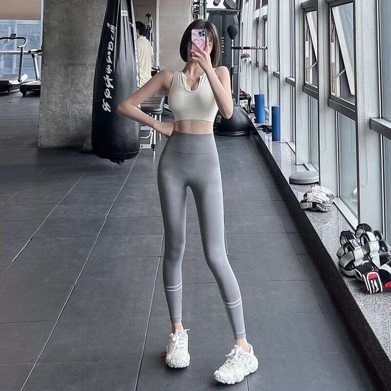 High waisted and hip lifting peach shaped compression outdoor cycling fitness pants, sports naked sensation, quick drying, internet celebrity
