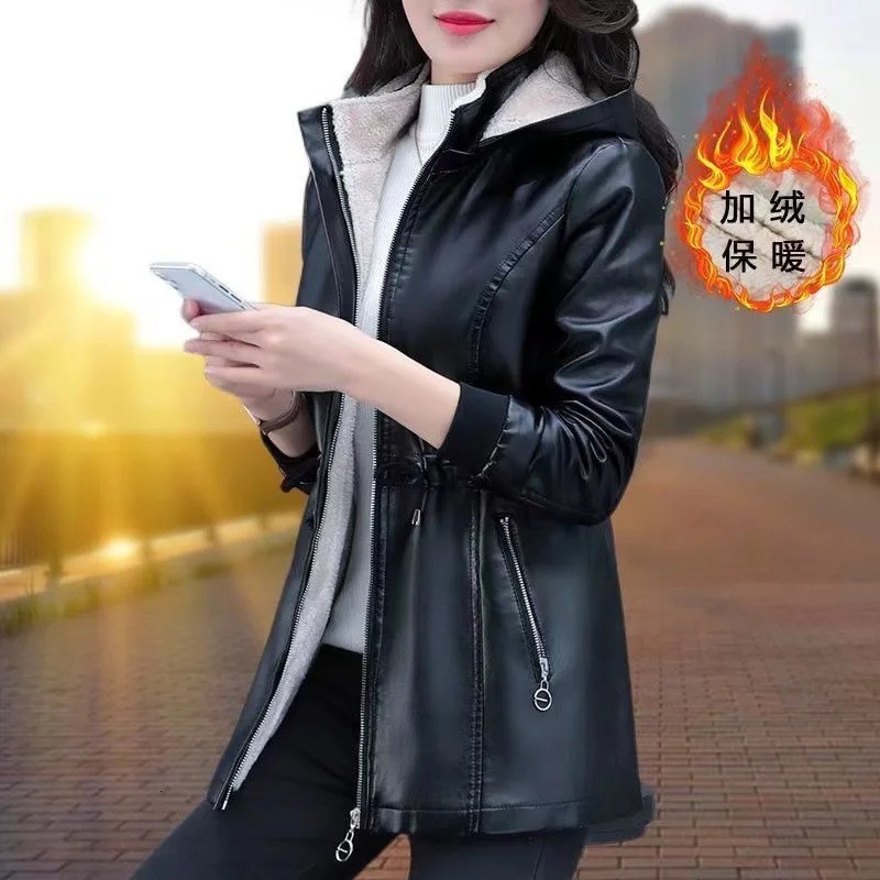 Autumn Winter Jackets Plus Velvet Womens Leather Coat Black Green Hooded Fashion Outwear Zipper Thick Warm Short Jacket 241216