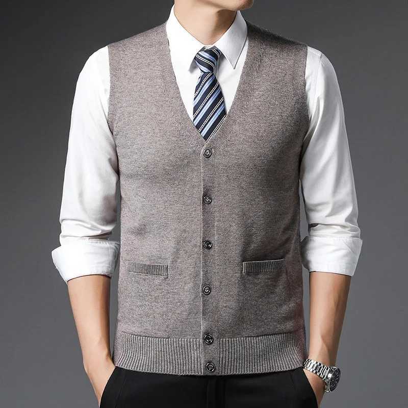 Mens Autumn and Winter Cardigan Vest Youth Leisure Solid Color Pocket Leisure Sleeveless Warm Knit Top VestXJ241221