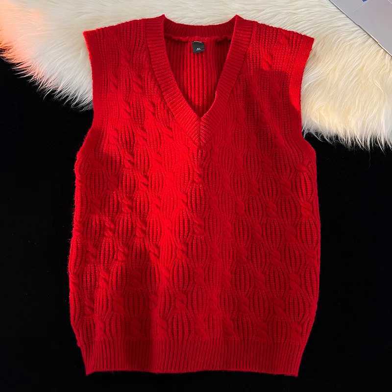 Warm Fashionable Twisted Stripe Mens Sweater High Quality Mens Casual Solid Color Vest Cotton Soft Yarn Fabric V Neck ClothingXJ241221