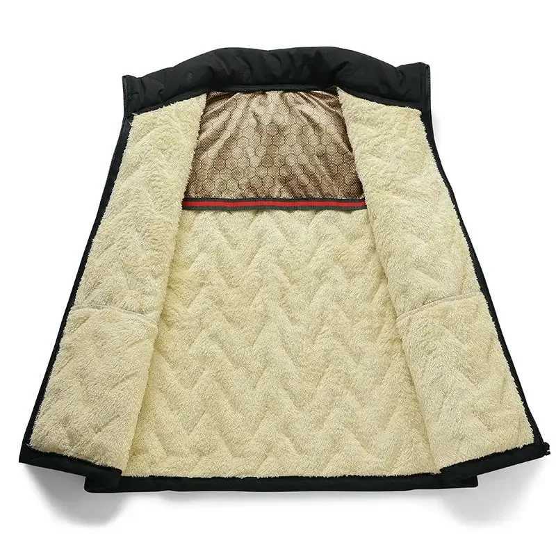 Cashmere Mens Vest Windproof Lambswool Graphene Heat Gathering Sleeveless Jacket Coat Men Versatile Outdoors Thicken WaistcoatXJ241221