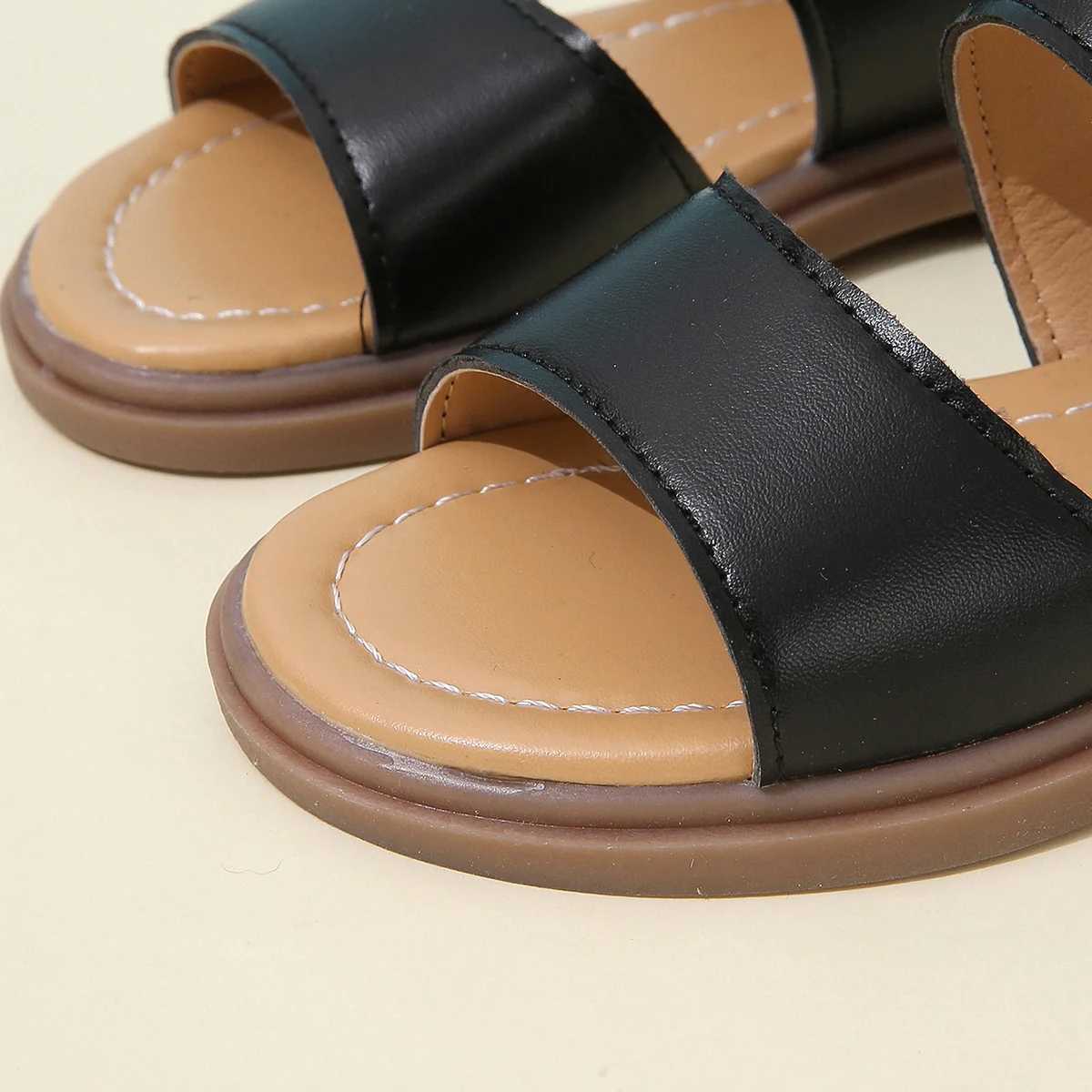 Sneakers Black bag headliner with hollow PU Velcro design flat bottom cute fashionable sandals suitable for various summer festivals H241221