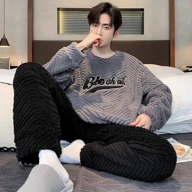 High quality thick warm flannel plus size mens pajamas winter pajamas casual wear fashionable striped pajamas W241221