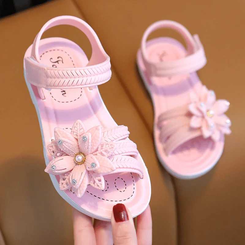 Sneakers New summer cute flower age 2-8 childrens slippers soft and good sandals suitable for girls anti slip beaver flip up childrens princess shoes 