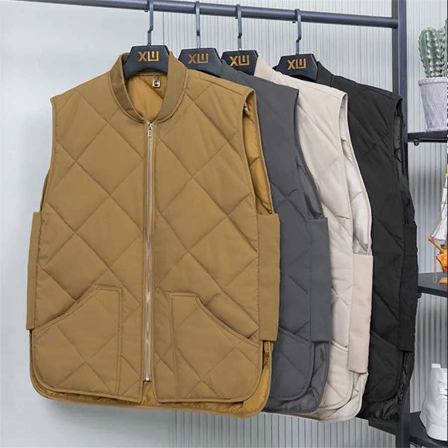 Mens Autumn Winter Warm Vest Sleeveless Jacket Cotton Padded Waistcoat Cargo Work Wear Male Clothes Rhomboid Coat StreetwearXJ241221